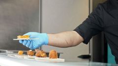 Uno .de los bocados servidos desde las food trucks de la Diputaci&oacute;n; se han repartido ya 24.000