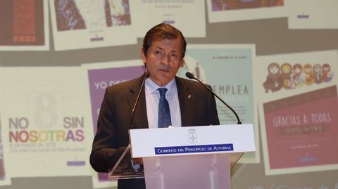 Javier Fern�ndez, en los actos institucionales del D�a Internacional de la Mujer