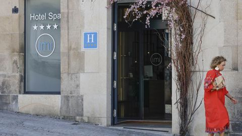 Fachada del Hotel Imi, en la calle Reza de Ourense