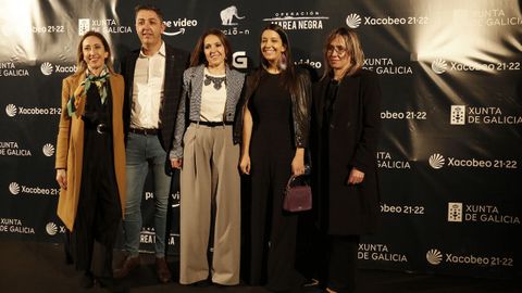 presentacion serie Operación marea negra, con fotocol, estará conselleiro de cultura e actores, entre eles, álex gonzález, PREESTRENO SERIE DE AMAZOM PRIME