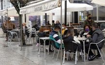 A partir del lunes, los establecimientos hosteleros de Boiro solo podr�n servir consumiciones en la terraza