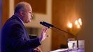 El secretario general del PP, Miguel Tellado, este martes en un desayuno informativo en Madrid junto al presidente de Arag�n, Jorge Azc�n.
