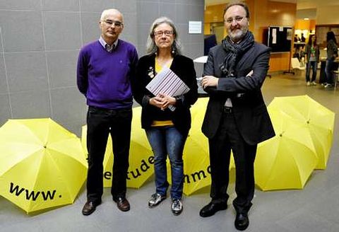 El decano de Econom�a, la vicerrectora y el director de Europe Direct, en el evento.