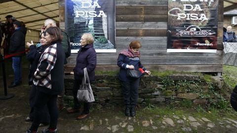 La Festa da Pisa da Castaa se celebra siempre en diciembre en el pueblo de Froxn, en el municipio de Folgoso do Courel