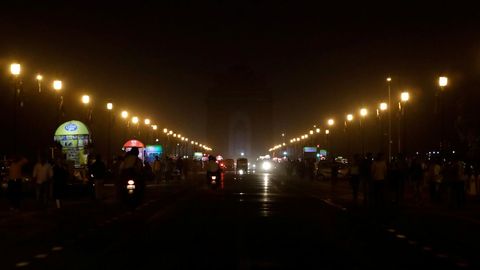 La Puerta India, en Nueva Delhi, durante el apagado de las luces