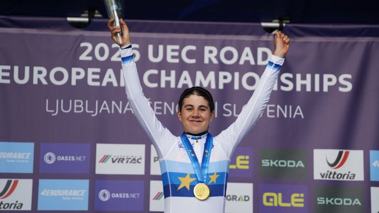 Alejandra Neira, ciclista compostelana de 18 a�os, campeona de Europa en la contrarreloj j�nior