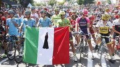 En la salida se guard� un minuto de silencio por las v�ctimas del terremoto en el centro de Italia