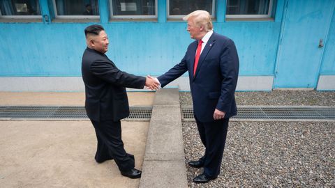 Los presidentes de Corea del Sur y Estados Unidos, Kim Jong Un y Donald Trump.