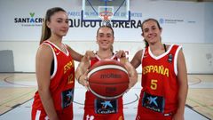 Marta Fernndez, en el centro de la imagen.