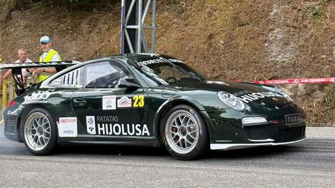 El piloto de Meira Sergio Vallejo, de la Escuder�a Ourense, fue el m�s r�pido entre los veh�culos carrozados