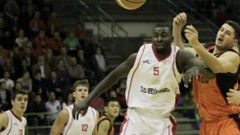 El Nar�n gan� en la primera vuelta a La Sidrer�a Ferrol por 104-83