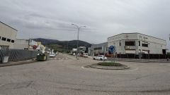 Imagen de la calle de entrada al pol�gono de O Barco.