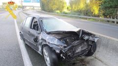 Aspecto del turismo tras el accidente que se sald� con la muerte de un var�n de 32 a�os, en Ferrol.