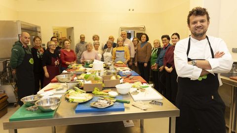 Los cursos de cocina de Carballo duran hasta el d�a 18.