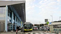 Imagen de archivo del aeropuerto de Peinador, en Vigo, adonde llegaron los trabajadores procedentes de Guayaquil v�a Madrid