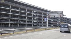 El p�rking general del aeropuerto de Santiago habilitar� la cubierta del edificio para incrementar su capacidad en 600 plazas