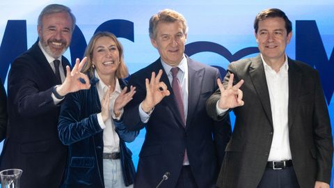 El presidente del Partido Popular en Arag�n, Jorge Azc�n; la presidenta de Extremadura en Funciones, Mar�a Guardiola; el presidente del Partido Popular, Alberto N��ez Feijoo, y el presidente de la Junta de Castilla y Le�n, Alfonso Fern�ndez Ma�ueco durante la reuni�n de la Junta Directiva Nacional del partido en la sede del PP en la calle G�nova