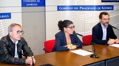 Desde la izquierda, el responsable de Calidad de la Consejer�a de Sanidad, Bernab� Fern�ndez; la directora general de Planificaci�n Sanitaria, Concepci�n Saavedra, y el jefe de Neurolog�a del HUCA, Sergio Calleja.Desde la izquierda, el responsable de Calidad de la Consejer�a de Sanidad, Bernab� Fern�ndez; la directora general de Planificaci�n Sanitaria, Concepci�n Saavedra, y el jefe de Neurolog�a del HUCA, Sergio Calleja