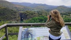 Una vista del túnel de Montefurado desde el mirador situado frente a la antigua estructura
