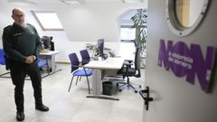 Javier Pascual, cabo de la Guardia Civil, coordina el Equipo Viogen en municipios del �rea metropolitana coru�esa.