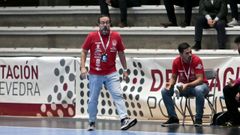 Javier M�rquez, entrenador del Cisne