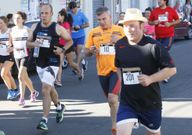 Los atletas se esforzaron al mximo por llegar primeros a la meta