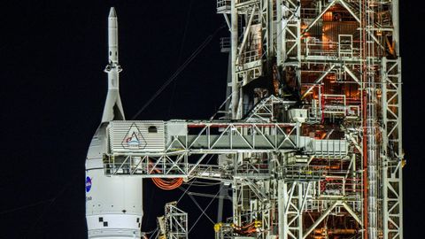 El SLS tendr� que abandonar la plataforma de lanzamiento del centro Kennedy y volver a los hangares