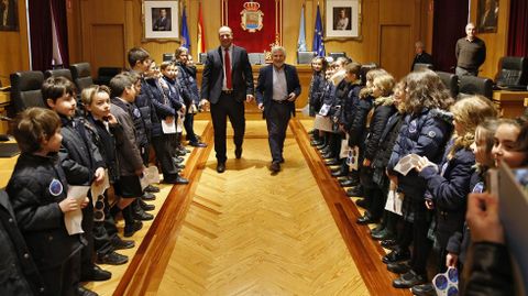 Paz Ourense .Los alumnos del colegio Miraflores celebraron el Da de la Paz en el saln de plenos del Pazo Provincial