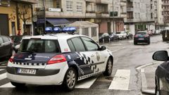 Imagen de archivo de un coche policial en el centro de Ponteareas