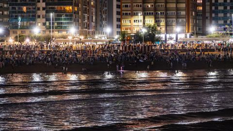 Noche de los Fuegos en Gij�n