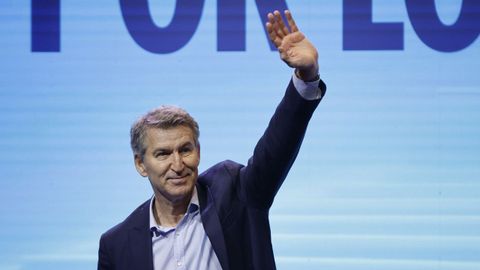 El presidente del PP, Alberto N��ez Feijoo, en la interparlamentaria del partido