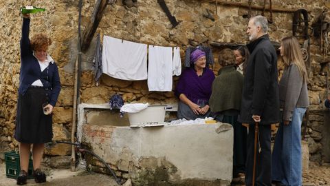 Los Reyes, la princesa Leonor y la Infanta Sof�a durante el acto de entrega del premio al ?Pueblo Ejemplar de Asturias 2025, a 25 de octubre de 2025, en Valdesoto, Sieto, Asturias (Espa�a). El Premio al Pueblo Ejemplar de Asturias 2025 ha sido concedido a la parroquia de Valdesoto, que pertenece al concejo asturiano de Siero