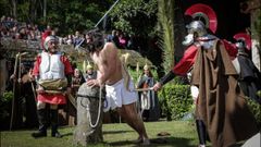 Recreaci�n de la Pasi�n de Cristo en la Semana Santa de Paradela en Meis