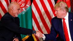 Donald Trump y Ashraf Ghani, en una imagen de archivo