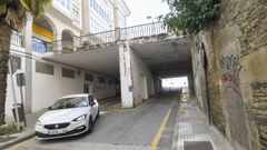 La actual pasarela y su estructura serán reemplazadas por otra más estrecha de acero y con los cimientos soterrados