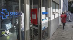 Personas aguardando para participar en el cribado que se llev� a cabo en Pontedeume a principios de este mes