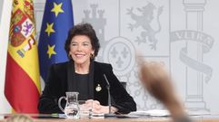 Isabel Cela� sigue en Educaci�n pero deja la portavoc�a del Gobierno