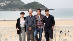 Los actores Loreto Mauleon, Mikel Laskurain, Jon Olivares y Eneko Sagardoi.