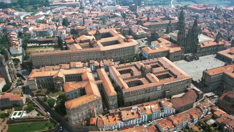 El casco histrico de Santiago de Compostela, visto desde el aire.