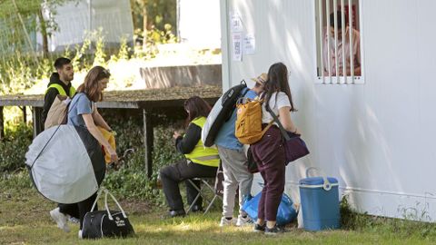 Festival Portamerica. Zona de acampada en la carballeira de Caldas