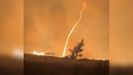 El tornado de fuego, grabado por un bombero.