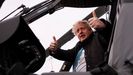 Boris Johnson, durante una visita a instalaciones de la Fuerza A�rea en Anglesey (Reino Unido)