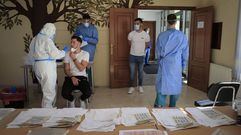 Las muestras del cribado se tomaron en una sala del Ayuntamiento de O Incio