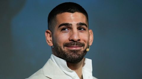 El campeón del mundo UFC del peso pluma, Ilia Topuria