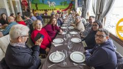 Parte de los comensales de la coral Santa Cecilia