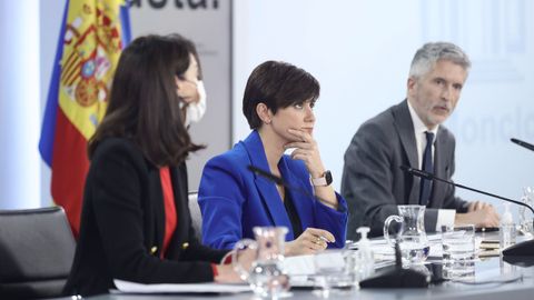 La ministra de Justicia, Pilar Llop; la ministra portavoz, Isabel Rodrguez y el ministro del Interior, Fernando Grande Marlaska en la rueda de prensa posterior al Consejo de Ministros