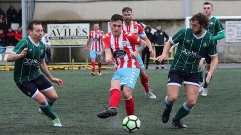 Vivito, en el centro de la imagen, durante su etapa en el filial del Lugo, el Polvorn