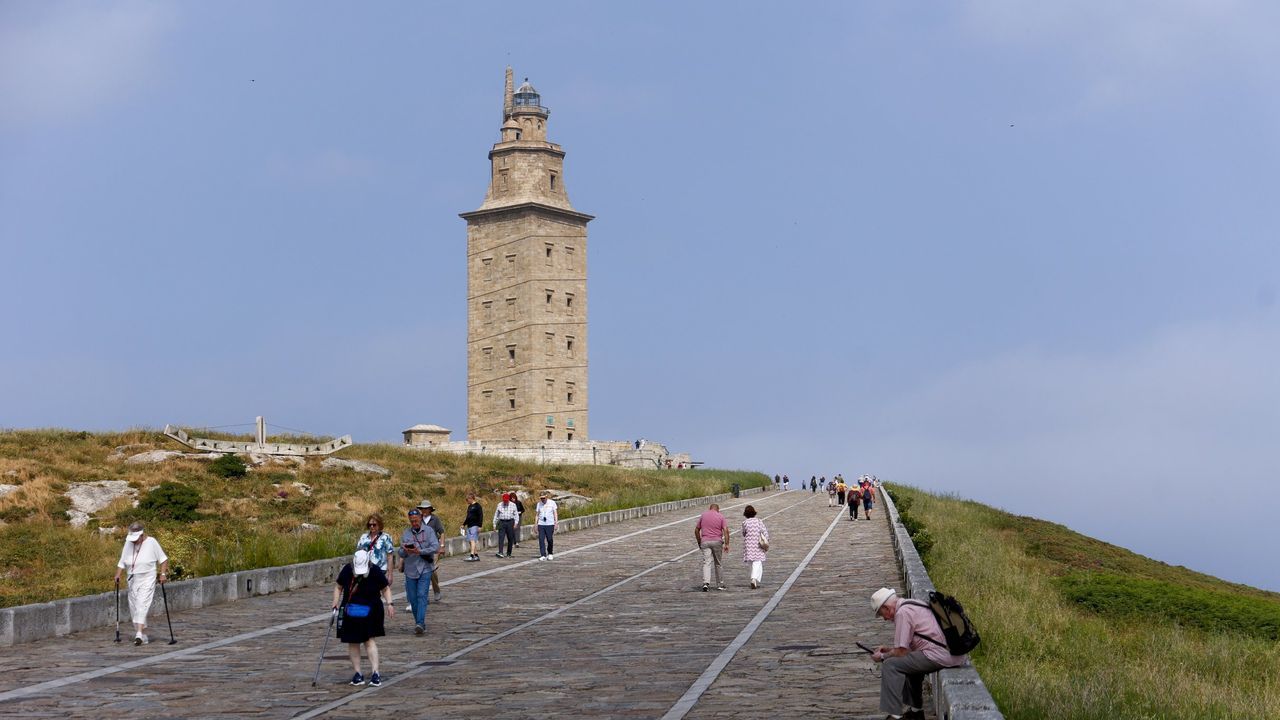 El primer censo del patrimonio marítimo de Galicia cataloga más de una treintena de bienes inmuebles en el área de A Coruña