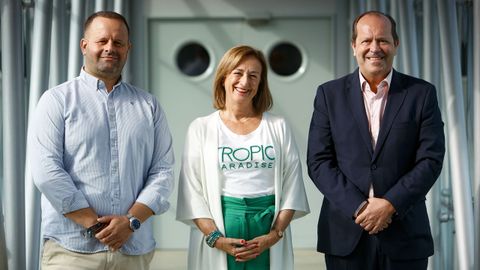 Juan Meijide, director general de Insertega; María José Echevarría, directora xerald e Calidade Ambiental e Sostenibilidade; y Javier Domínguez, presidente de Sogama