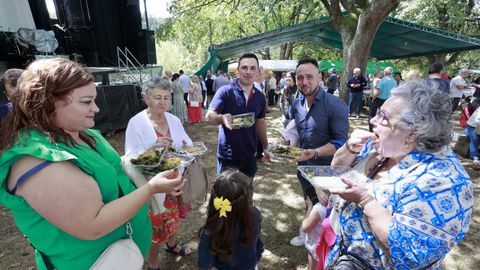 Vecinos y visitantes se apuntaron a la degustacin de pimientos